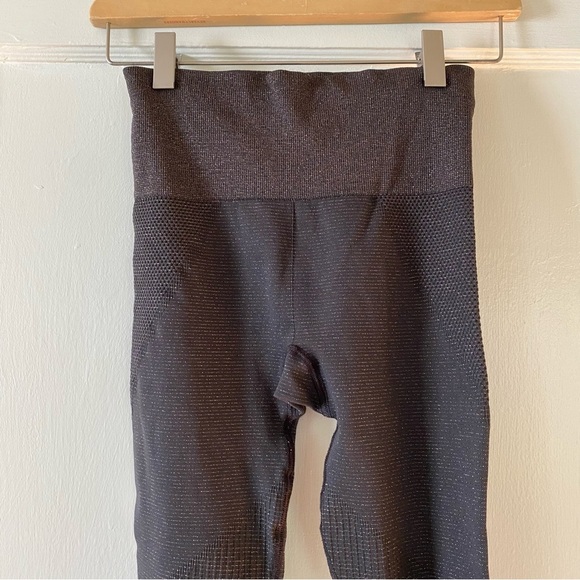 ATHLETA Shimmer Seamless Tights Leggings in Espresso Brown Sz Small - Picture 4 of 7